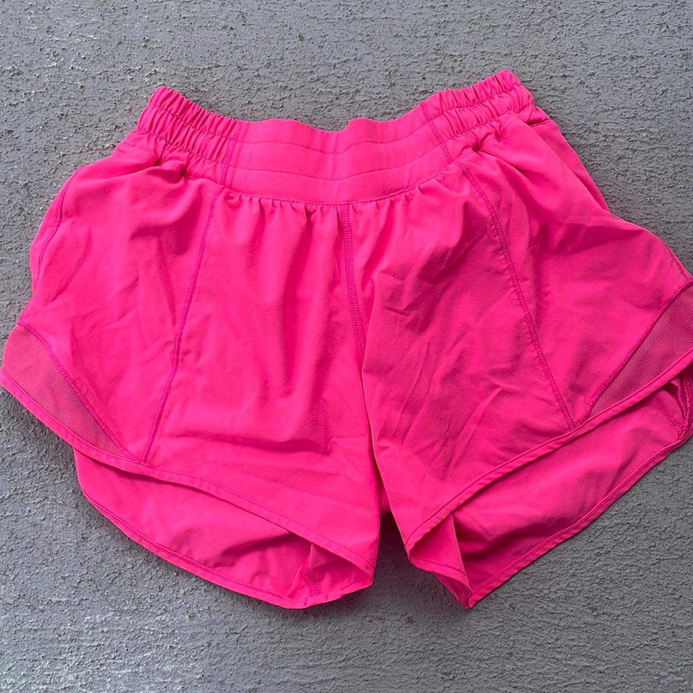 Lululemon hotty hot shorts BRIGHT PINK
